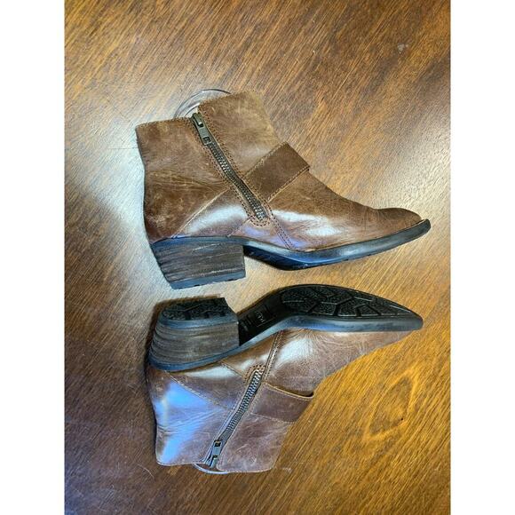 Born Brown Leather Ankle Boot Women 6 Fringe Grunge Western Cowgirl Witch Hobbit - Picture 4 of 10